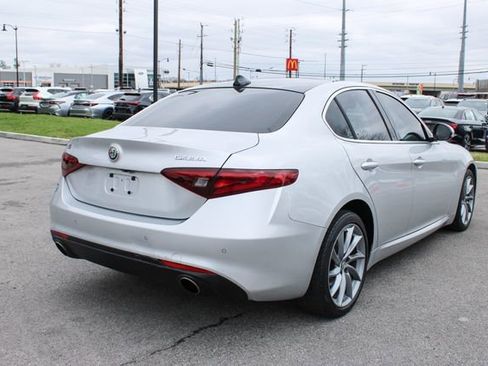 Used 2017 Alfa Romeo Giulia Sprint w/ Cold Weather Package image 42