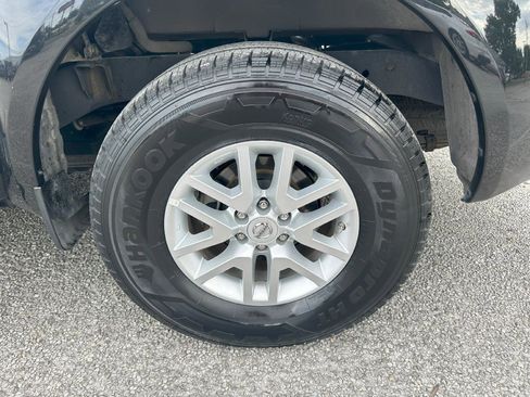 Used 2019 Nissan Frontier SV image 17