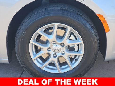 New 2026 Chrysler Pacifica Select image 41