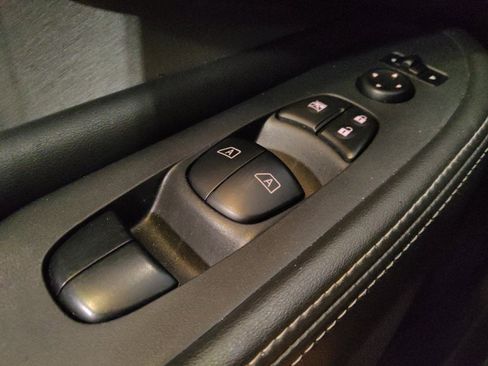 Used 2019 Nissan Murano SV w/ Premium Package image 27