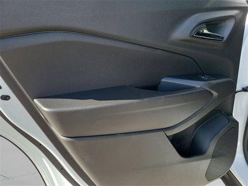 New 2026 Chevrolet Trax LT w/ Driver Confidence Package image 17