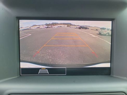 Used 2023 GMC Terrain SLE w/ Driver Convenience Package image 20