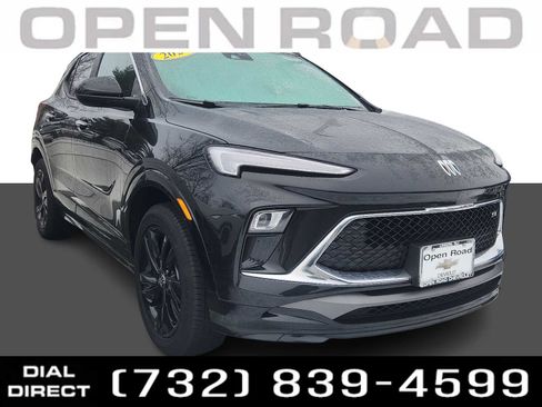 Used 2024 Buick Encore GX Sport Touring image 1