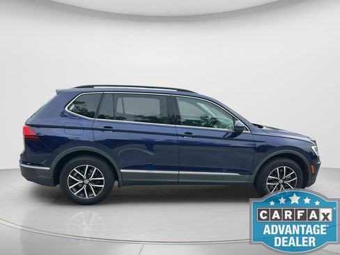 Used 2021 Volkswagen Tiguan SE w/ Panoramic Sunroof Package image 3