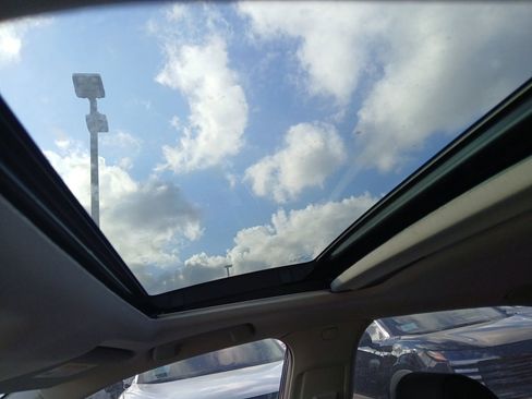 Used 2022 Honda Civic EX image 19