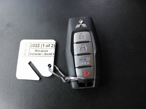 Used 2022 Mitsubishi Outlander SE image 36