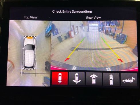 Used 2022 Jeep Grand Cherokee L Limited w/ Luxury Tech Group II image 21