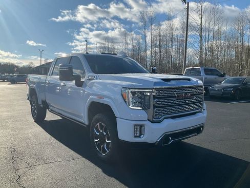 Used 2022 GMC Sierra 3500 Denali w/ Denali Ultimate Package AWD/4WD image 3
