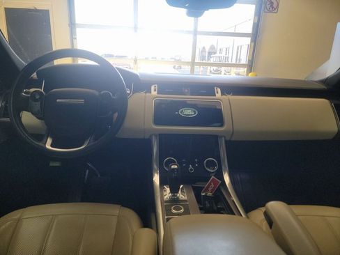 Used 2020 Land Rover Range Rover Sport HSE image 6