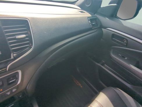 Used 2022 Honda Passport TrailSport image 11