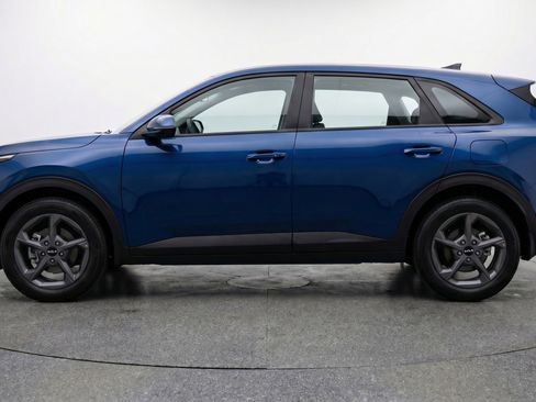 Used 2025 Kia K4 LXS image 5