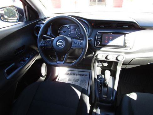 Used 2024 Nissan Kicks S image 8