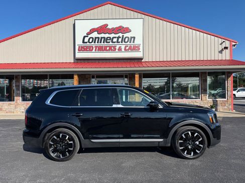 Used 2024 Kia Telluride SX Prestige w/ Towing Package AWD/4WD image 3