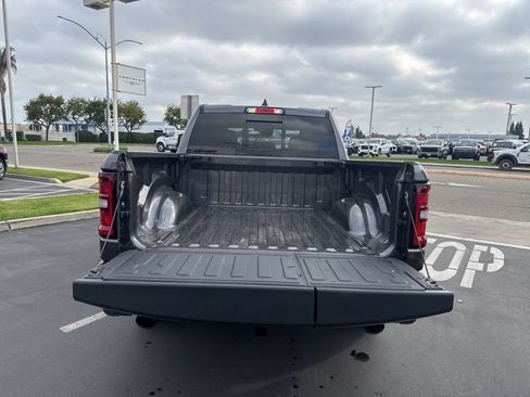 New 2026 RAM 1500 Big Horn w/ Night Edition AWD/4WD image 7