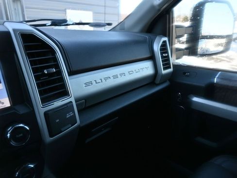 Used 2019 Ford F250 Lariat image 37