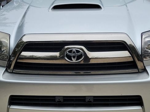 Used 2006 Toyota 4Runner SR5 image 6