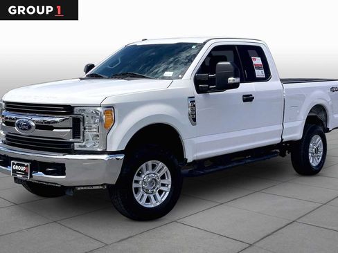 Used 2019 Ford F250 XLT w/ Camper Package AWD/4WD image 1