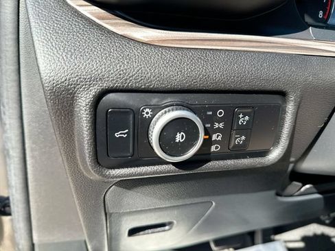 Used 2023 Ford Explorer Limited w/ Equipment Group 301A AWD/4WD image 48
