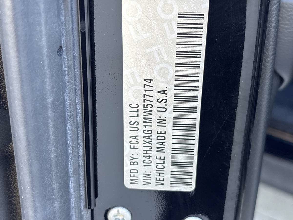 Used 2021 Jeep Wrangler Sport AWD/4WD image 23
