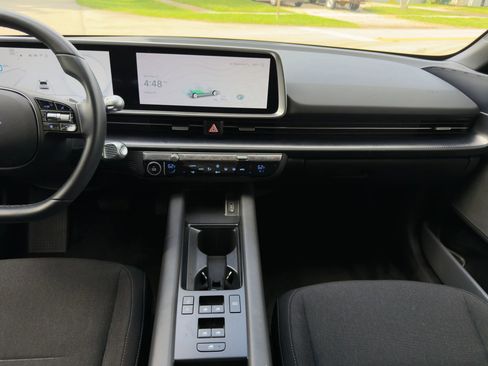 Used 2024 Hyundai Ioniq 6 SE RWD image 34