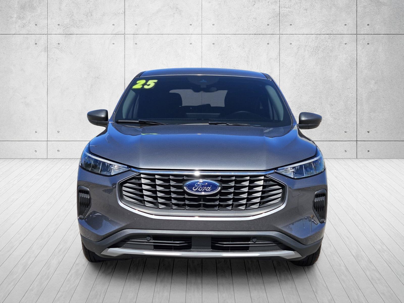 Used 2025 Ford Escape Active w/ Tech Pack #1 FWD image 2