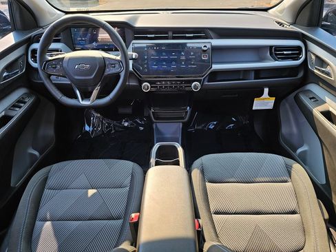 New 2027 Chevrolet Bolt LT w/ Comfort Package FWD image 17