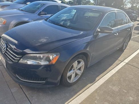 Used 2014 Volkswagen Passat 2.5 SE image 5