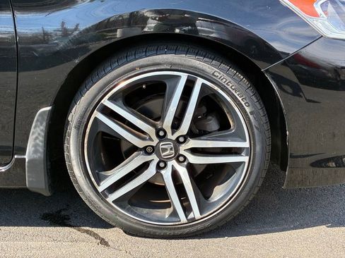 Used 2017 Honda Accord Sport image 44