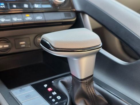 Used 2023 Hyundai Elantra SEL w/ Cargo Package image 27