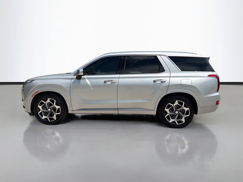 Used 2022 Hyundai Palisade Calligraphy FWD image 2