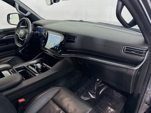 Used 2022 Jeep Wagoneer Series I image 31