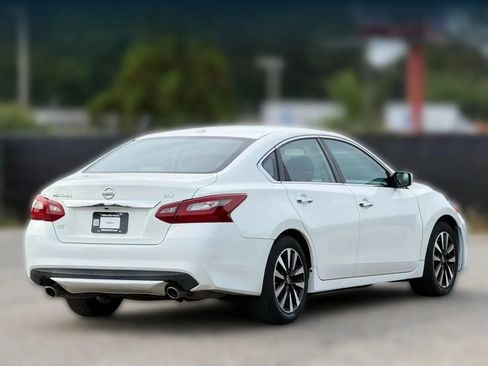 Used 2018 Nissan Altima 2.5 SV FWD image 9