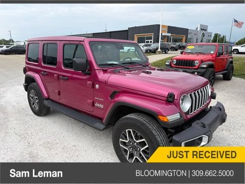 Used 2024 Jeep Wrangler Unlimited Sahara w/ Technology Group AWD/4WD image 1