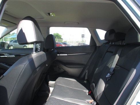 Used 2025 Kia Seltos EX w/ EX Sunroof Package image 14