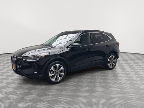 Certified 2024 Ford Escape Platinum image 36