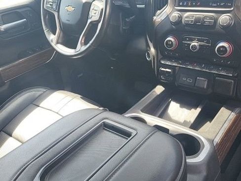 Used 2021 Chevrolet Silverado 1500 High Country AWD/4WD image 7