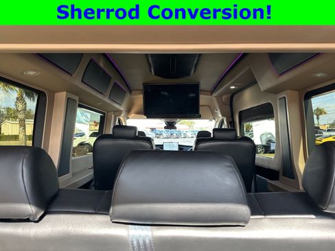 Used 2022 Ford Transit 250 Medium Roof w/ Upfitter Package image 19