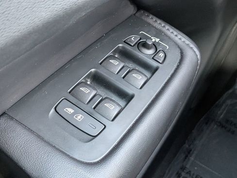 Used 2023 Volvo XC60 T8 Plus AWD/4WD image 23