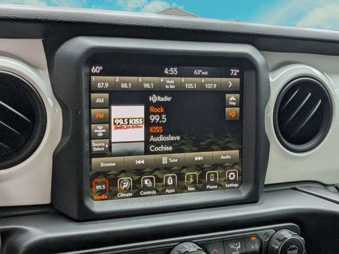 Used 2021 Jeep Wrangler Unlimited Islander image 11