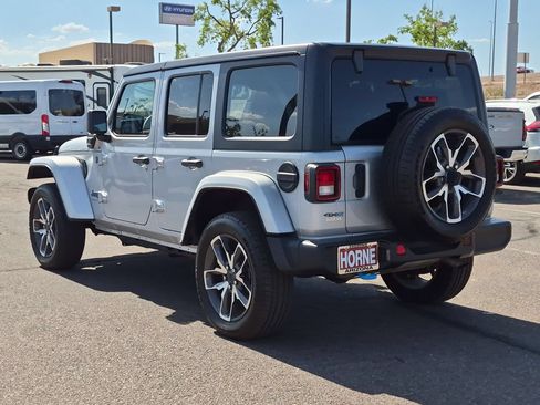 Used 2024 Jeep Wrangler Unlimited AWD/4WD image 8