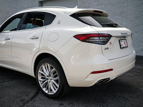 Used 2021 Maserati Levante S GranLusso image 12