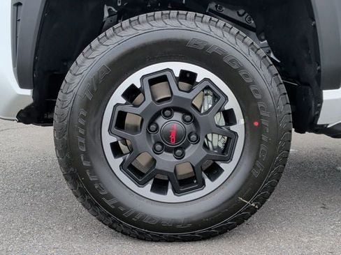 New 2026 Toyota Tacoma TRD Off-Road AWD/4WD image 9