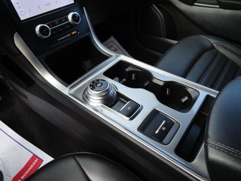 Certified 2023 Ford Edge SEL image 18