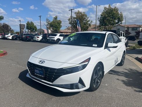 Certified 2023 Hyundai Elantra Limited FWD image 4