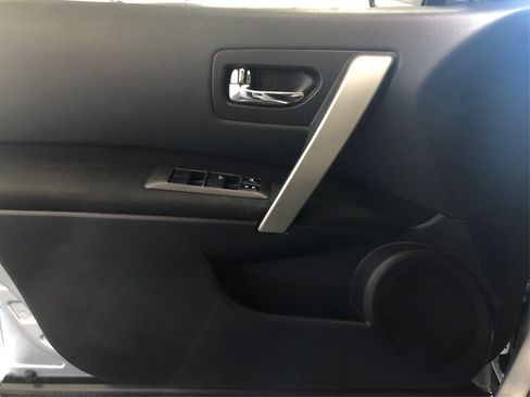 Used 2014 Nissan Rogue S w/ Convenience Package FWD image 16
