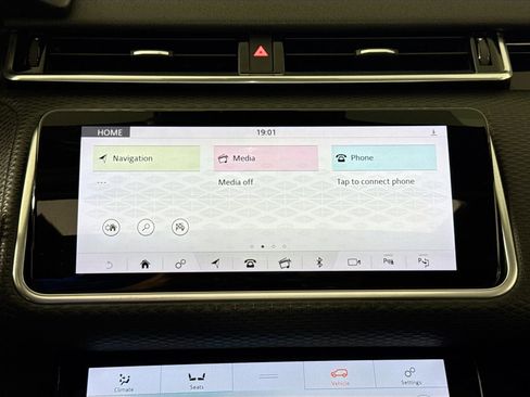Used 2019 Land Rover Range Rover Velar R-Dynamic SE image 15