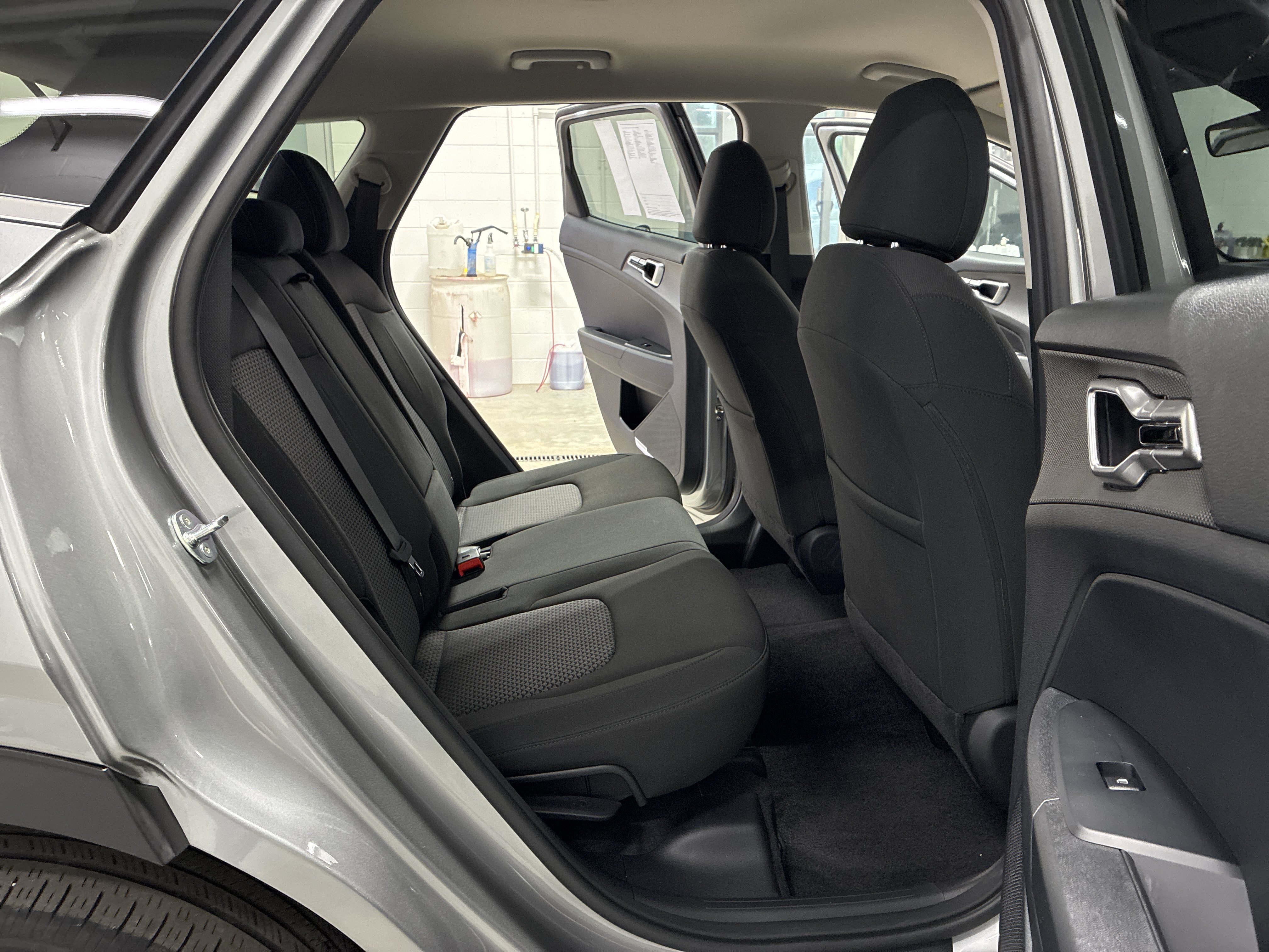 Certified 2025 Kia Sportage LX AWD/4WD image 10