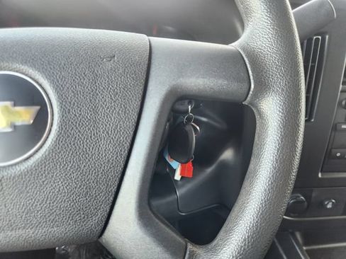 Used 2025 Chevrolet Express 3500 LS RWD image 31