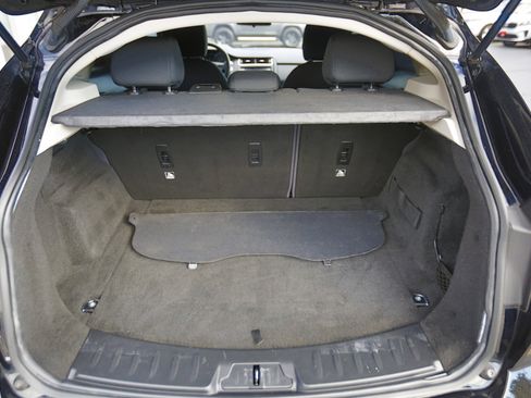 Used 2019 Jaguar E-PACE image 12