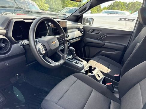Used 2024 Chevrolet Colorado W/T RWD image 3
